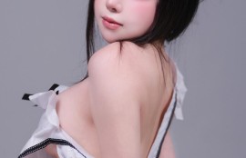 1. 《近期票房之最：影视热潮揭秘》
2. 《2023热门影片票房排行榜解析》
3. 《影视市场新宠：票房黑马盘点》
4. 《最新票房统计：哪些影视作品领跑？》
5. 《近期高票房电影推荐及检视》