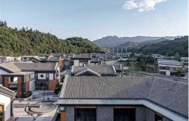 海角社区服务:探索秋季旅游新路线！